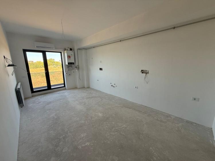 Apartament cu 2 camere decomandat în E3