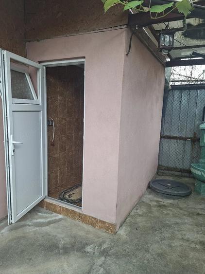 Casă cu 2 camere cu Teren 390 Mp în Central