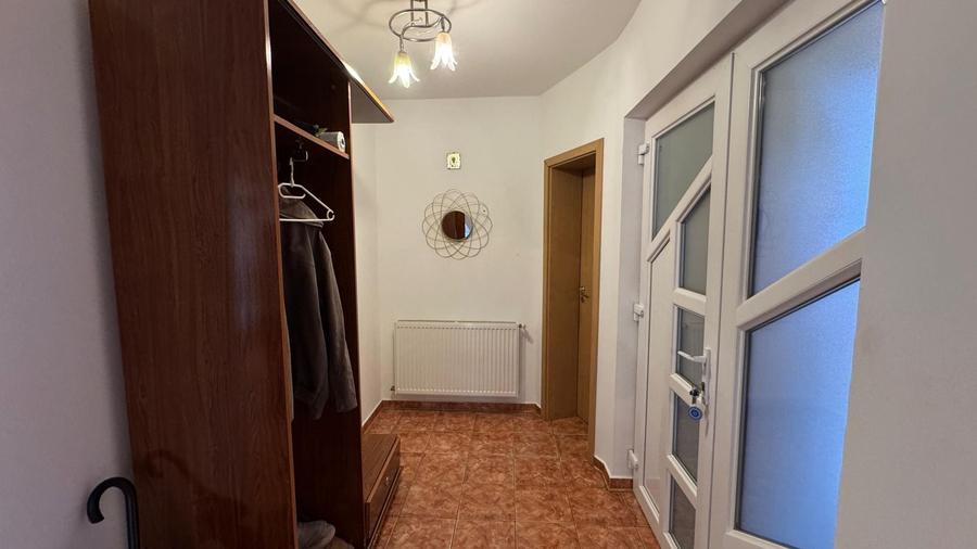Casă individuală cu 4 camere cu Canalizare în Mehala