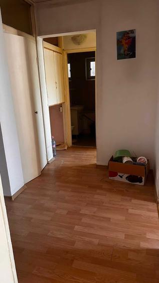 Apartament cu 2 camere decomandat în Micro 20