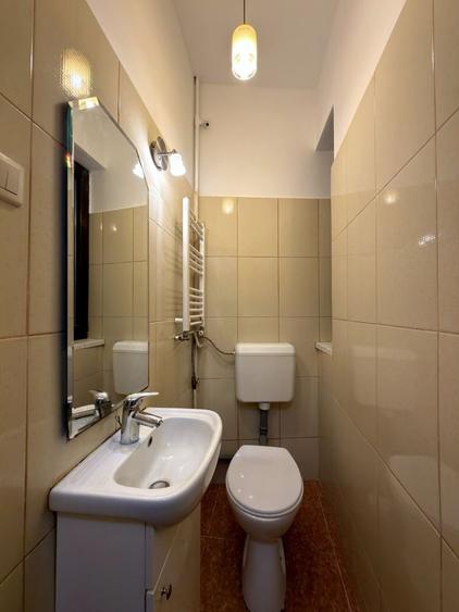 Apartament cu 3 camere semidecomandat în Rosetti