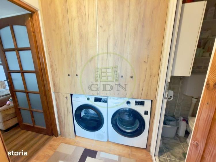 Apartament cu 2 camere semidecomandat în Craiovița Nouă