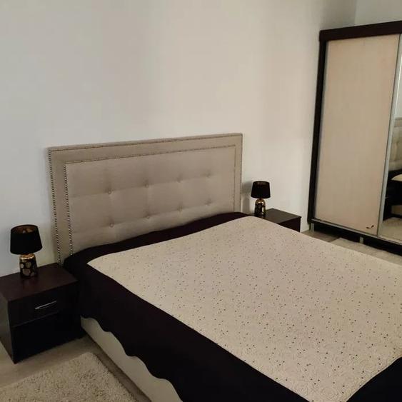 Apartament cu 2 camere semidecomandat, mobilat în Tomis Nord