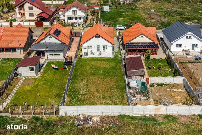 Casă cu 3 camere cu Teren 655 Mp în Șofronea