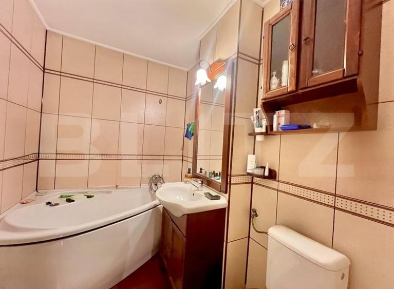 Apartament cu 3 camere decomandat, mobilat în Cetate