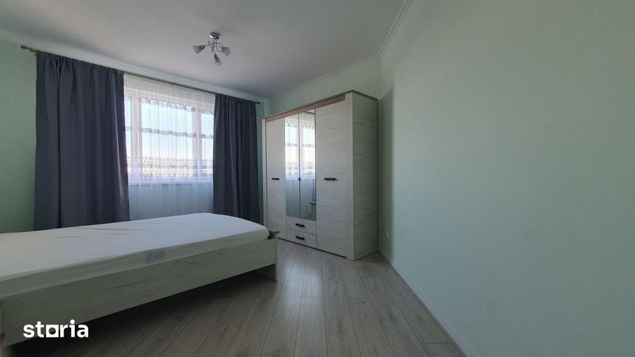 Apartament cu 3 camere semidecomandat, mobilat în Florești