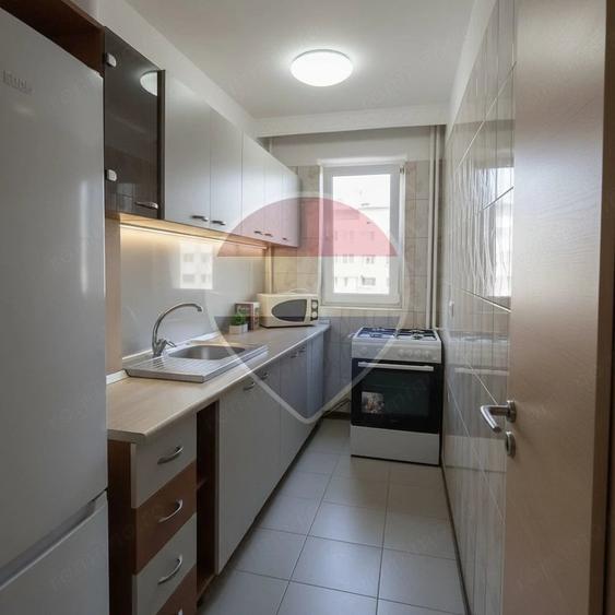 Apartament cu 2 camere decomandat în Podu Roș