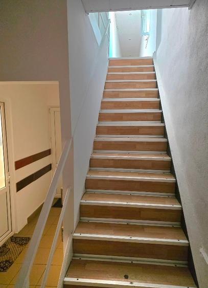 Casă cu 19 camere cu Canalizare în Piața Nouă