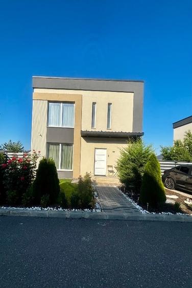 Casă individuală cu 4 camere cu Canalizare în Corbeanca