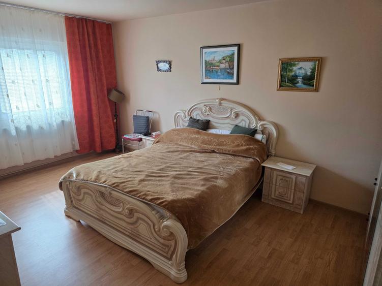 Apartament cu 3 camere decomandat în Micălaca