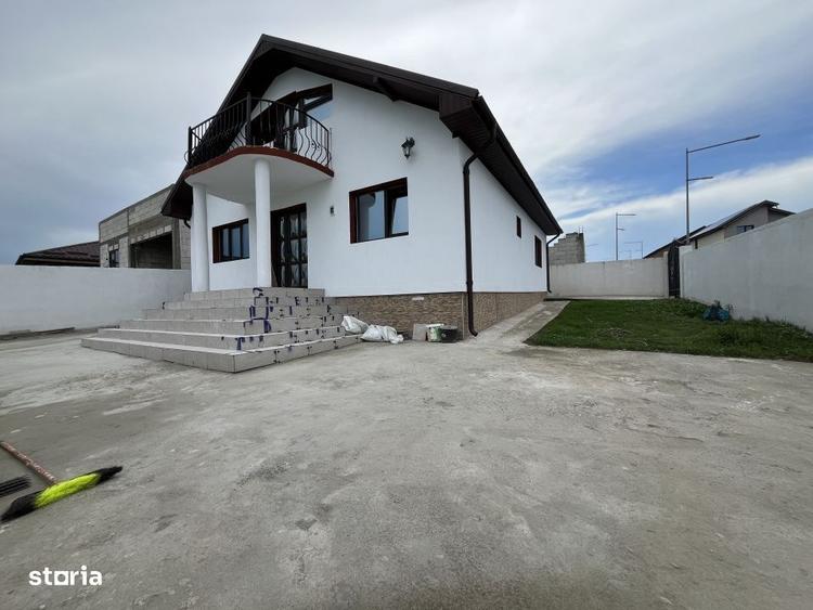 Casă cu 4 camere în Valu lui Traian