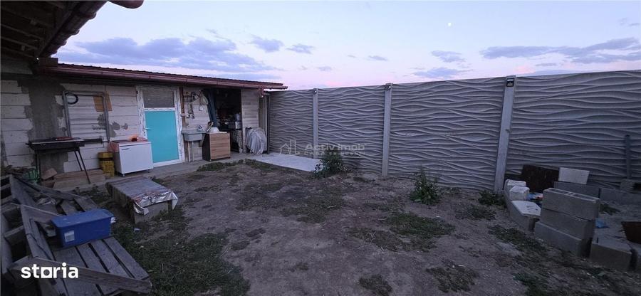 Casă cu 3 camere cu Teren 250 Mp în Bucovăț