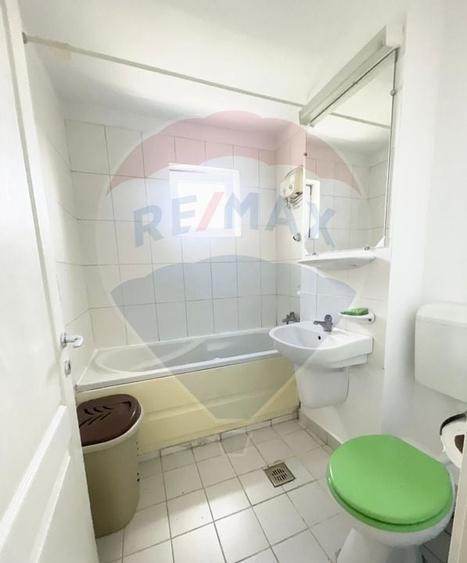 Apartament cu 2 camere semidecomandat, mobilat în Băneasa
