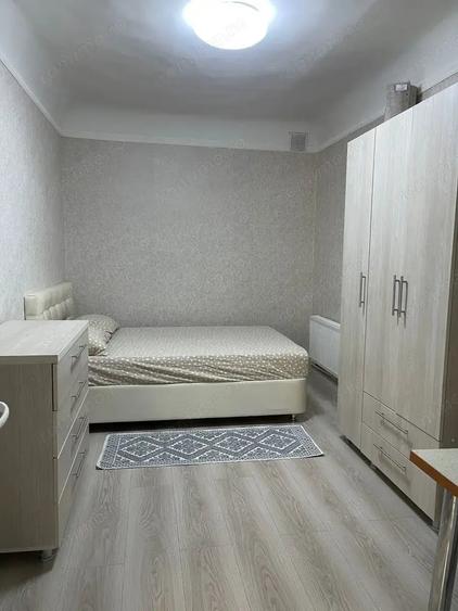 Garsonieră decomandată în Vitan