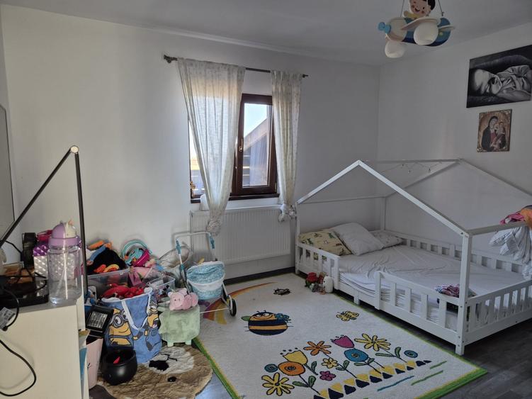 Casă individuală cu 4 camere cu Canalizare în Dârza