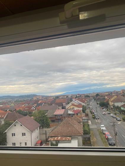 Apartament cu 3 camere decomandat în Țiglari