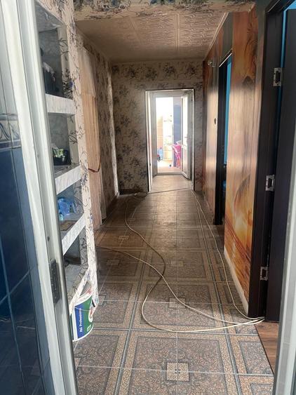 Apartament cu 4 camere decomandat în 1 Decembrie