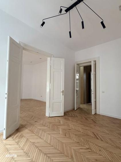 Apartament cu 3 camere în P-ța Maria