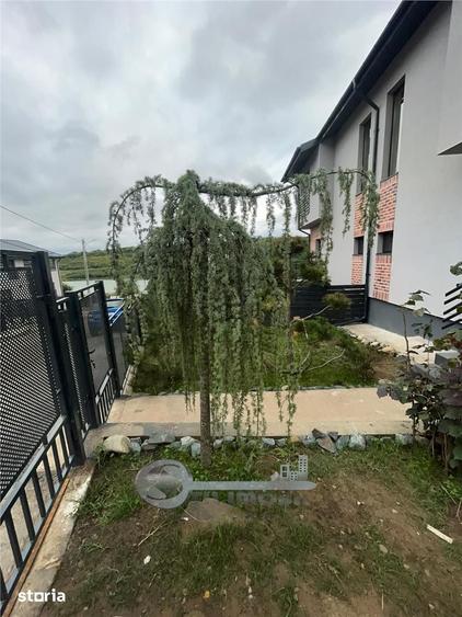 Casă cu 4 camere cu Teren 200 Mp în Miroslava