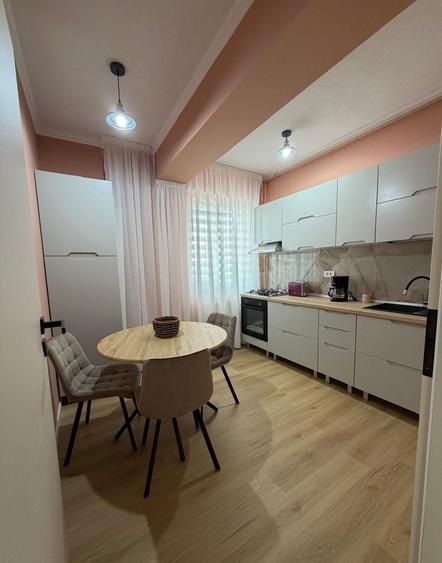 Apartament cu 3 camere în Mamaia-Sat