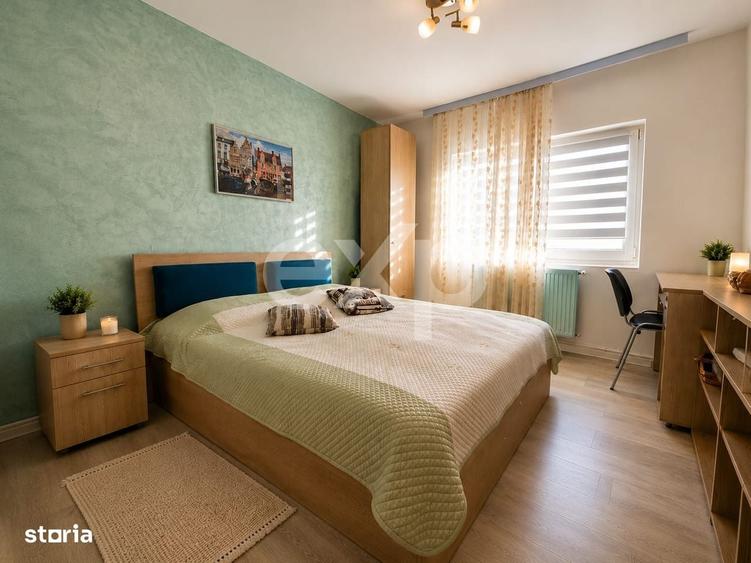 Apartament cu 3 camere decomandat în Est