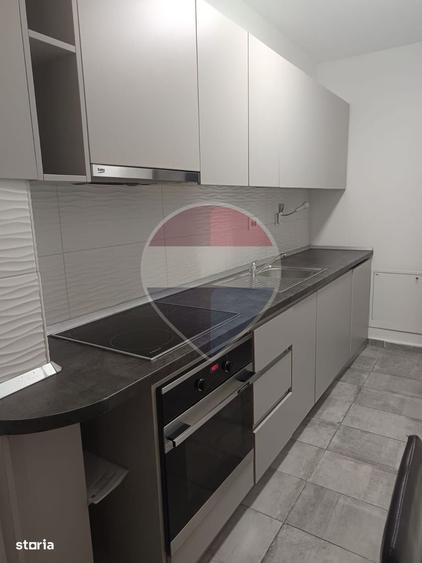 Apartament cu 2 camere semidecomandat în Baza 3