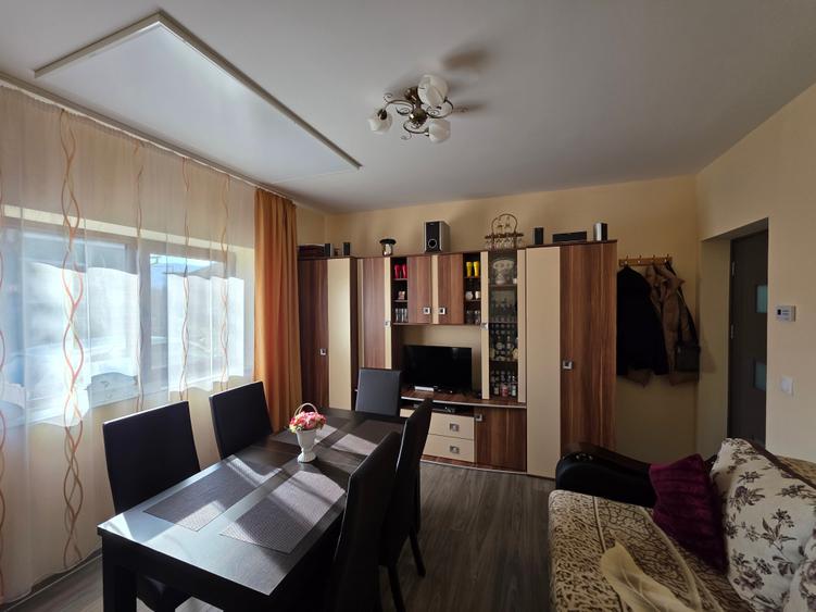 Casă individuală cu 2 camere cu Canalizare în Mintia