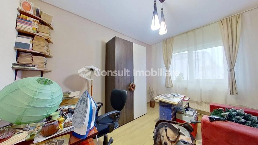 Apartament cu 3 camere decomandat, mobilat în Între Lacuri