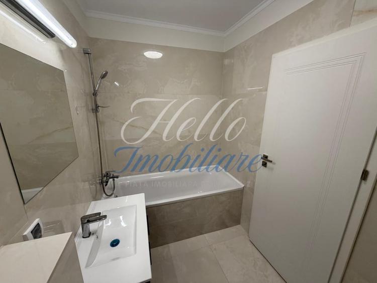 Apartament cu 4 camere decomandat în Florești
