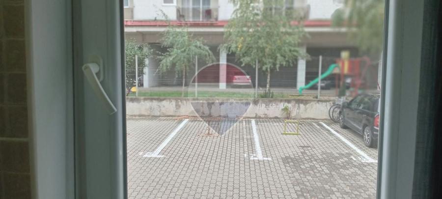 Garsonieră decomandată, mobilată în Micălaca