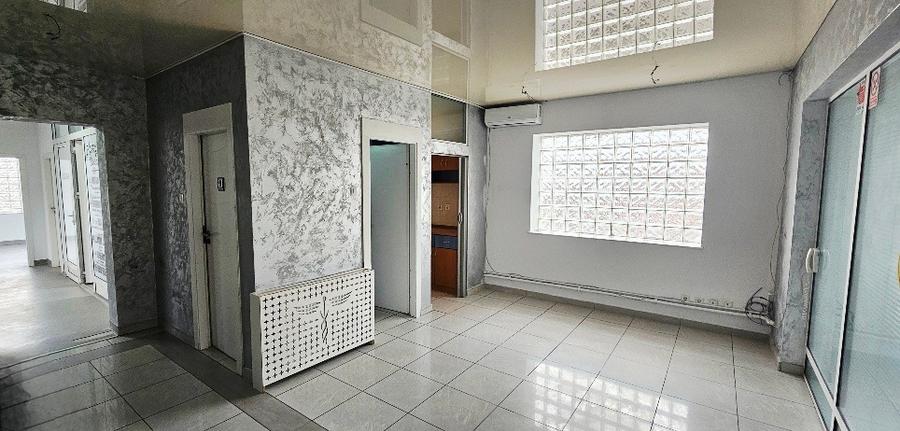 Birou, 236 mp în Domenii