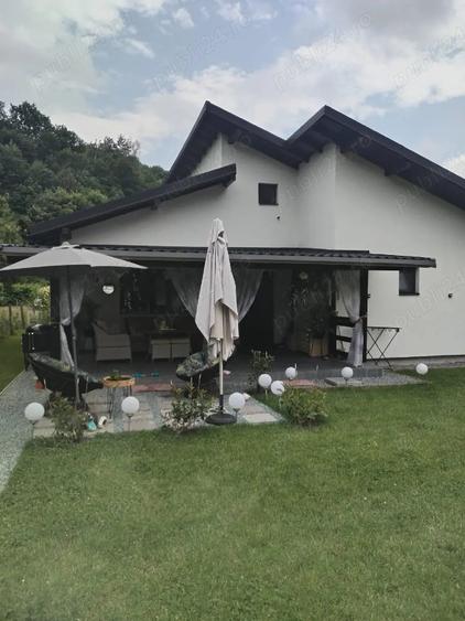 Casă cu Teren 850 Mp în Central