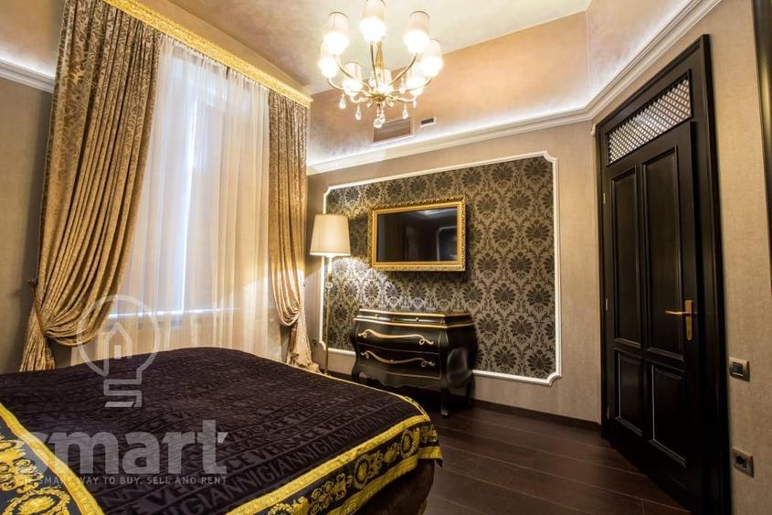 Apartament cu 3 camere semidecomandat, mobilat în Central