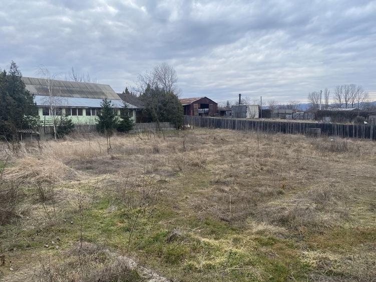Teren de 1255 mp, în Vernești