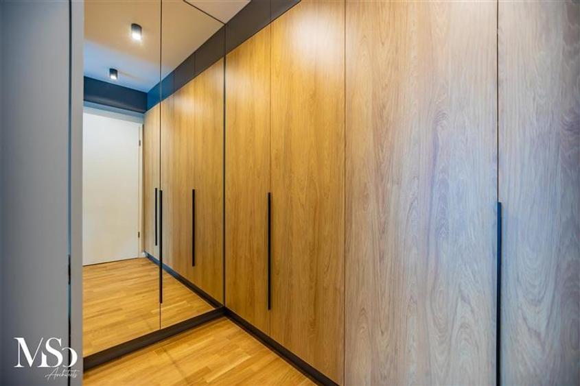 Apartament cu 2 camere decomandat, mobilat în Central