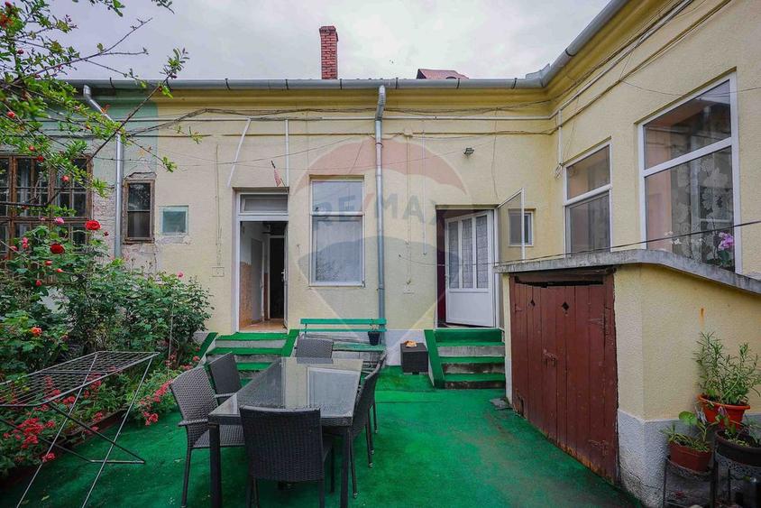 Apartament cu 5 camere nedecomandat în Ultracentral