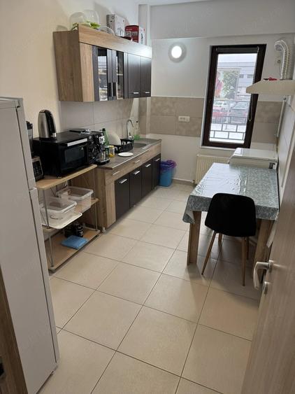 Apartament cu 2 camere decomandat în Km 4