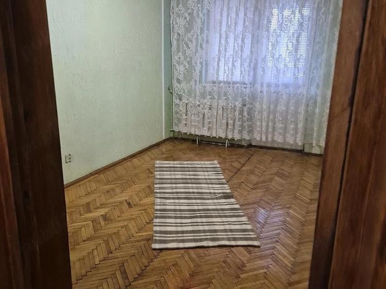 Apartament cu 3 camere decomandat în Ultracentral