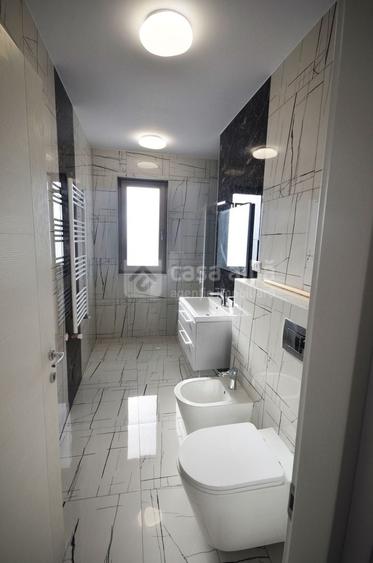 Casă individuală cu 4 camere cu Canalizare în Păcurari