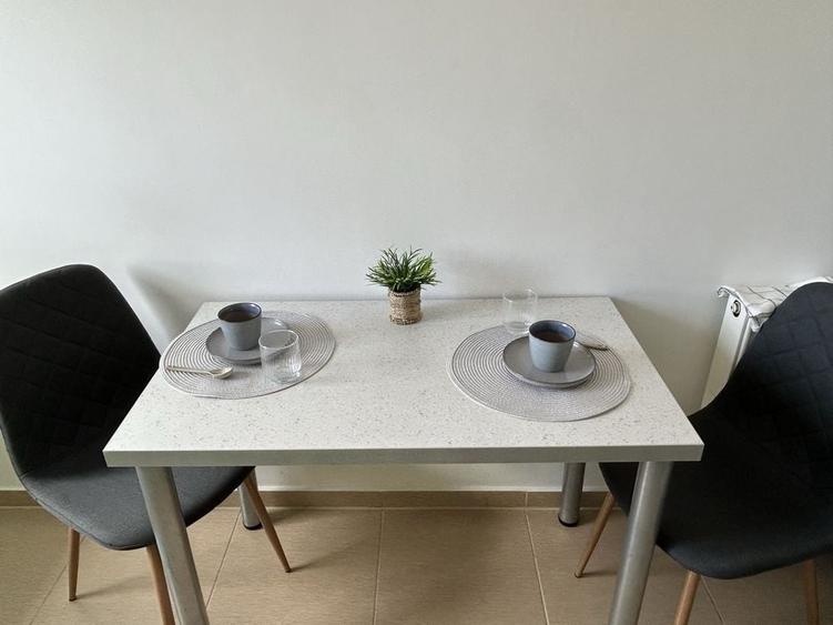 Apartament cu 2 camere decomandat în Avantgarden