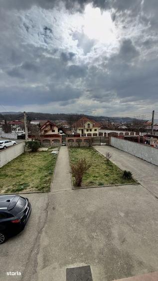 Casă cu 4 camere în Dângești