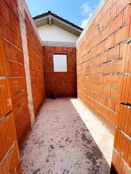 Casă individuală cu 3 camere cu Canalizare în Cihei