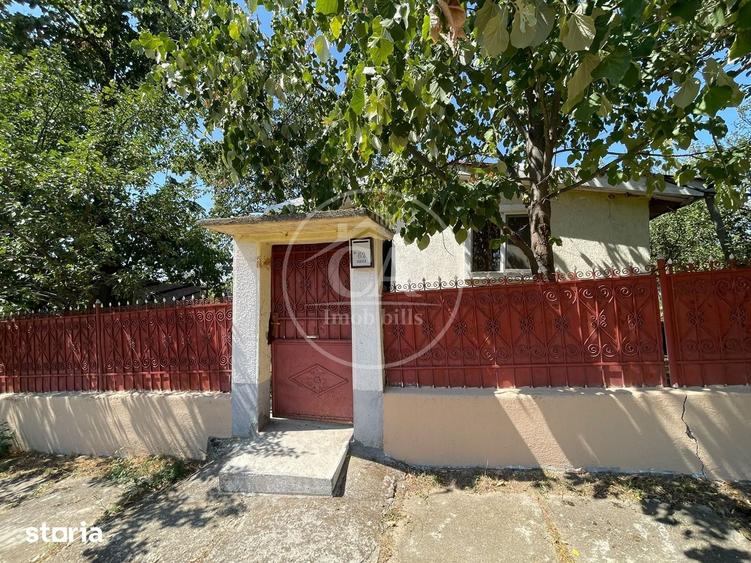 Casă cu 2 camere decomandat cu Teren 300 Mp în Husasău de Tinca
