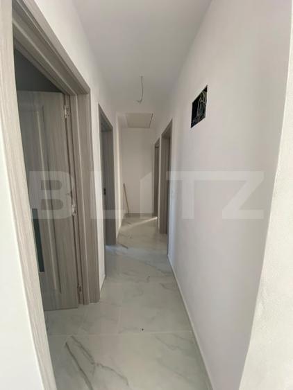 Duplex cu 4 camere cu Canalizare în Petriș
