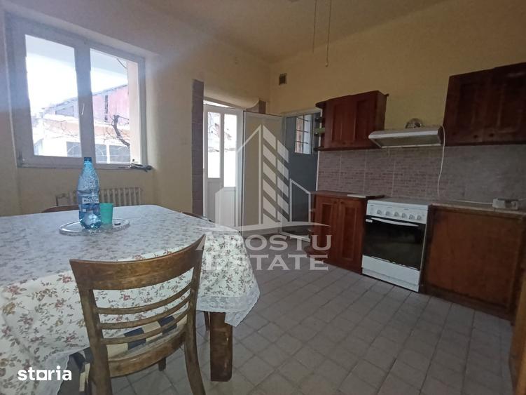 Casă cu 9 camere cu Teren 534 Mp în Șagului