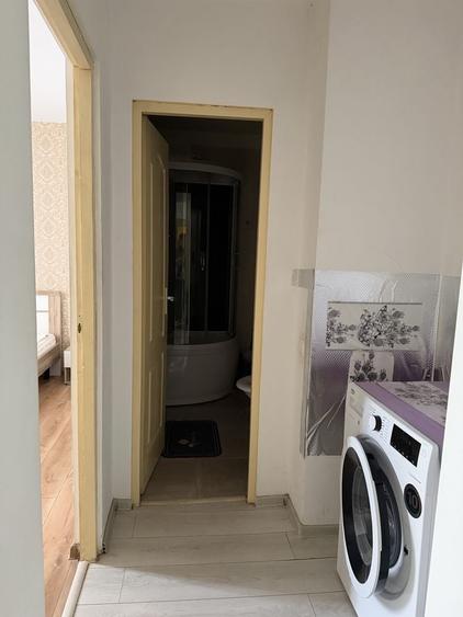 Inchiriez apartament 3 camere - 5