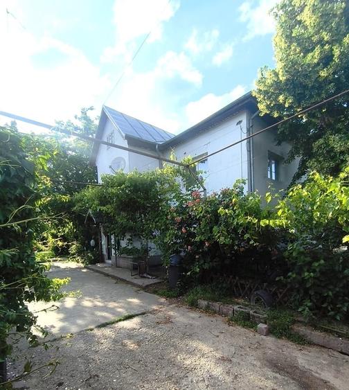 Casă cu 7 camere cu Teren 1000 Mp în Jilava