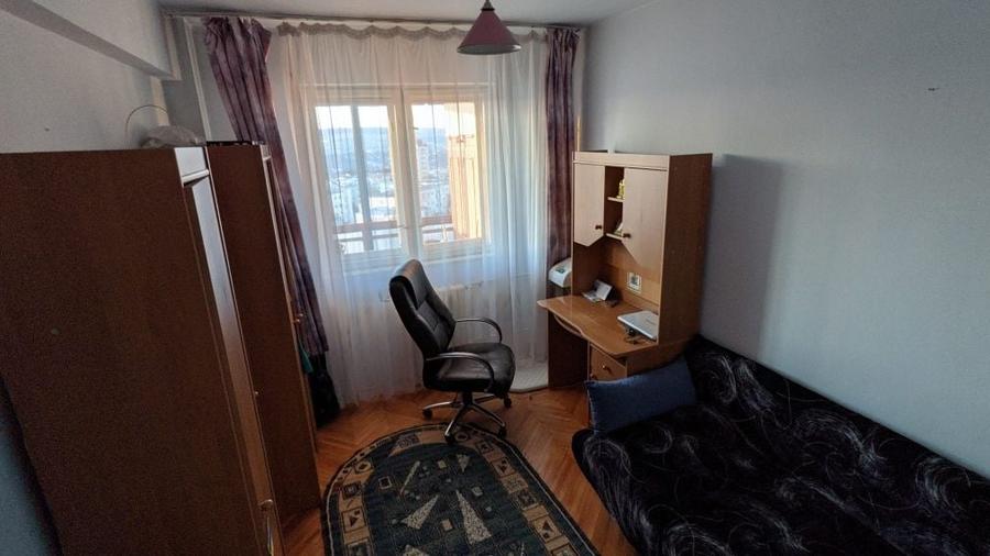 Apartament cu 3 camere decomandat, mobilat în Zorilor — fotografia 1