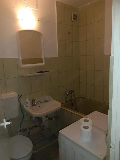 Garsonieră decomandată în Central