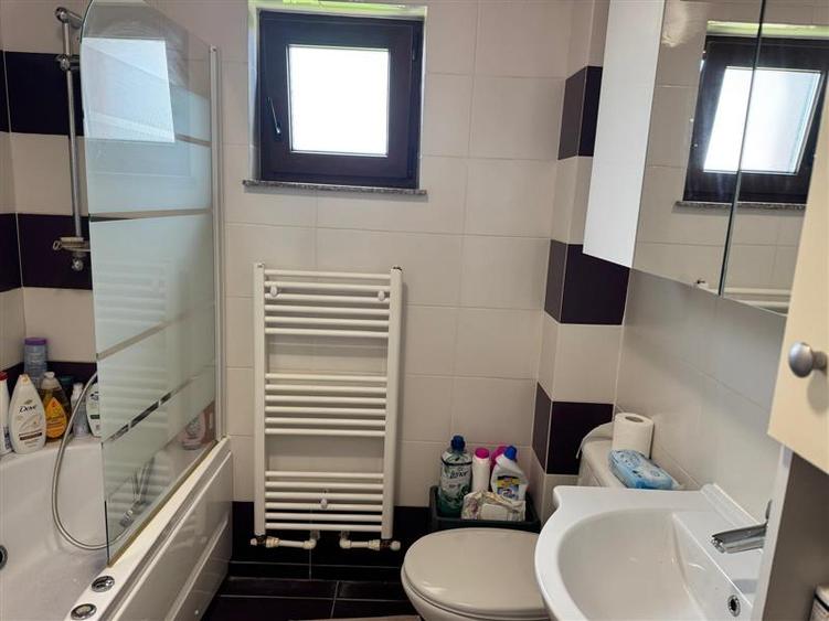 Apartament cu 2 camere decomandat, mobilat în Aeroport